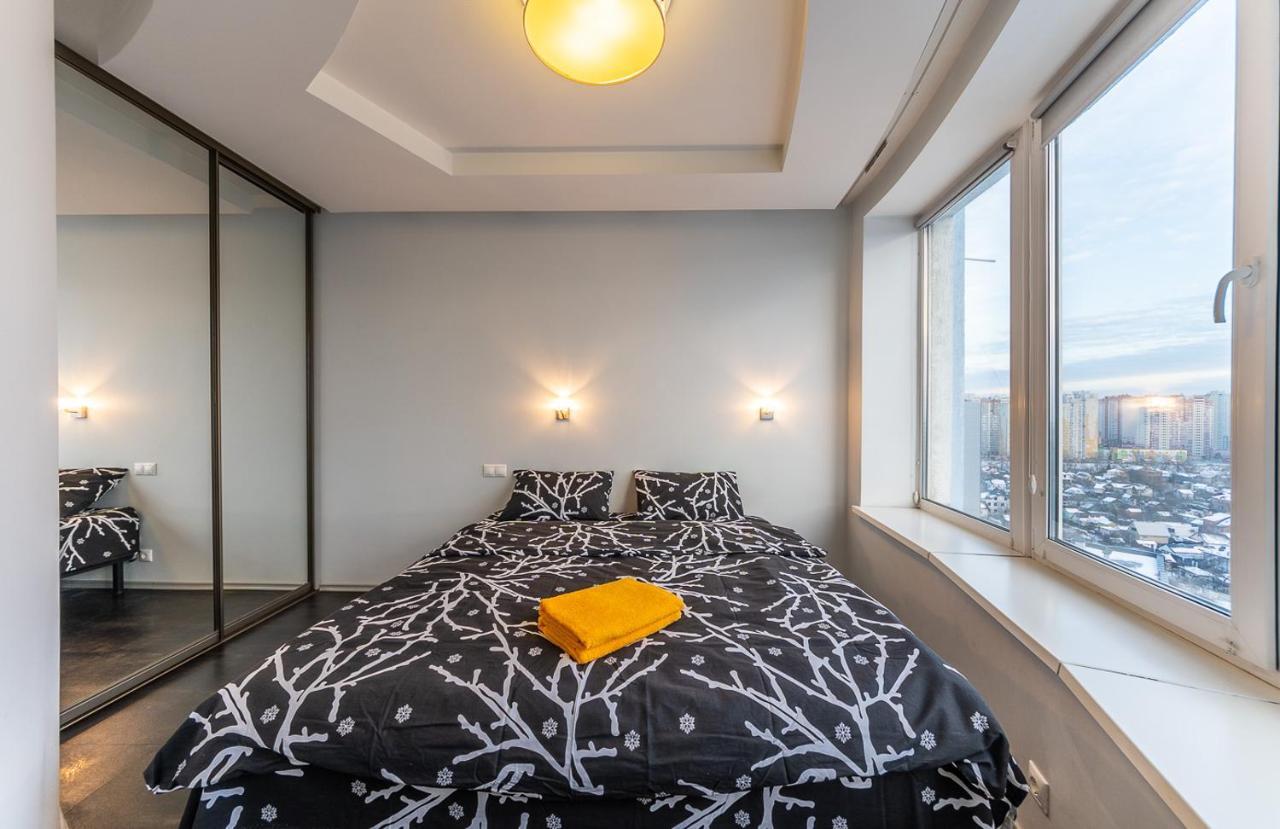 Luxury Apartment, Dniprovska Embankment26, Sokorki Kyiv Exterior foto